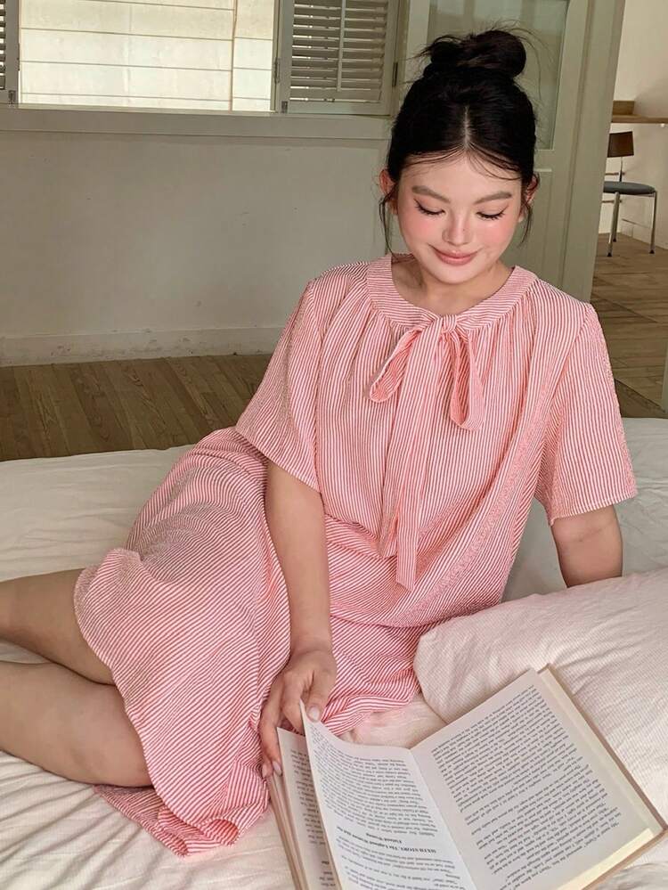 Dazy Plus Plus Size Women's Plaid Collar Tie Bow Loose Mid-Length Nightgown, Pink, Spring/Summer