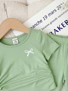 SHEIN Bộ đồ thường ngày cho bé gái: Áo thun ngắn tay in nơ và quần ống loe. - màu xanh lá - Xem 4