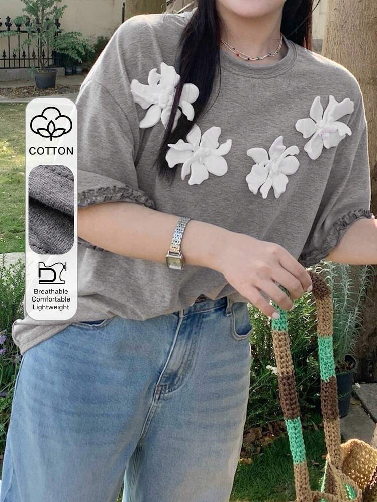 Dazy Plus Plus Size Spring & Summer Loose Casual Girlfriend Office Round Neck 3D Floral Decor Women T-Shirt Oversized Graphic Tees Women