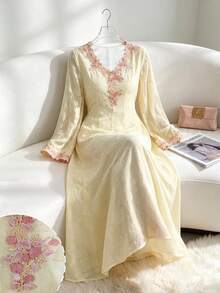 SHEIN Najma Đầm dài tay màu hồng cổ chữ V thêu hoa thanh lịch dành cho nữ - Vàng nhạt - Xem 1