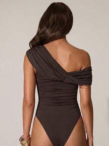 SHEIN BAE Bodysuit Tanpa Tali Asimetris Elegan untuk Wanita, Cocok untuk Liburan Musim Semi/Panas, Jalan-jalan Bersama Teman, Kerja, Perjalanan, Liburan. Merah - Coffee Brown - View 2