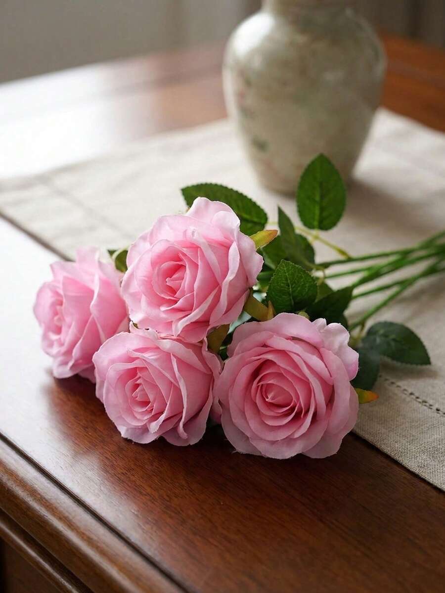 5朵粉色仿真玫瑰,仿天鹅绒玫瑰花束,适合房间装饰、万圣节装饰、人造花装饰、婚礼派对、家居装饰、室内外装饰以及花瓶插花。 - 淺粉色 - 查看 1
