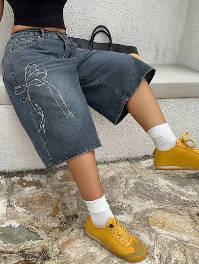 Dazy Plus 大码女式休闲蝴蝶结水钻刺绣宽松阔腿百慕大短裤，七分牛仔裤，适合春夏穿着