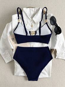 Swim Chiccia 女士纯色金属装饰吊带泳衣套装，适合夏季沙滩穿着 - 藏蓝色 - 查看 2