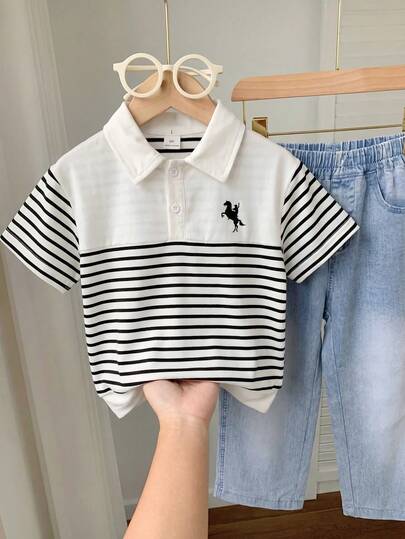 SHEIN Bubblio Bộ 2 món gồm áo polo tay ngắn và quần cạp chun in họa tiết dễ thương dành cho bé trai, thích hợp cho tiệc sinh nhật, tiệc tối, biểu diễn, đám cưới, tiệc mừng em bé chào đời.