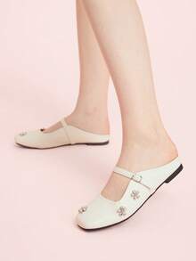 CUCCOO DOLLMOD Women's Closed Toe Slippers Women's Summer Wear New With Rhinestone Flowers Sandals Women - Beige - View 5