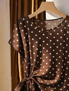 SHEIN PETITE Áo sơ mi ngắn tay nữ màu nâu trắng chấm bi, chất liệu hơi xuyên thấu, trang phục thanh lịch cho kỳ nghỉ hè. - Nhiều màu - Xem 5