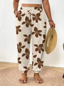 SHEIN Frenchy Celana Liburan Kasual Motif Bunga Ukuran Besar - MultiWarna - View 4