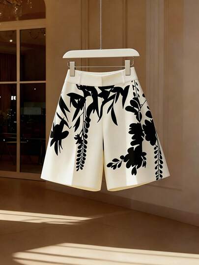 GlowEve CURVE Plus Size Women's Casual Printed A-Line Pleated Shorts, Spring/Summer
