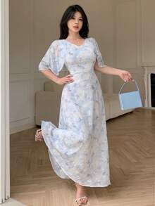 Modelyn 女士夏季新款浪漫印花提花斗篷袖收腰连衣裙 - 淺藍色 - 查看 7