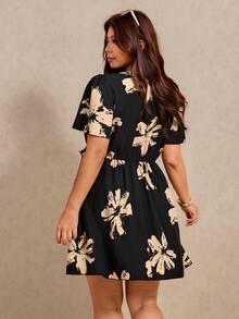 SHEIN CURVE+ Plus Size Women's Contrast Lace Front Lace-Up Floral Print Dress - Multicolor - View 6