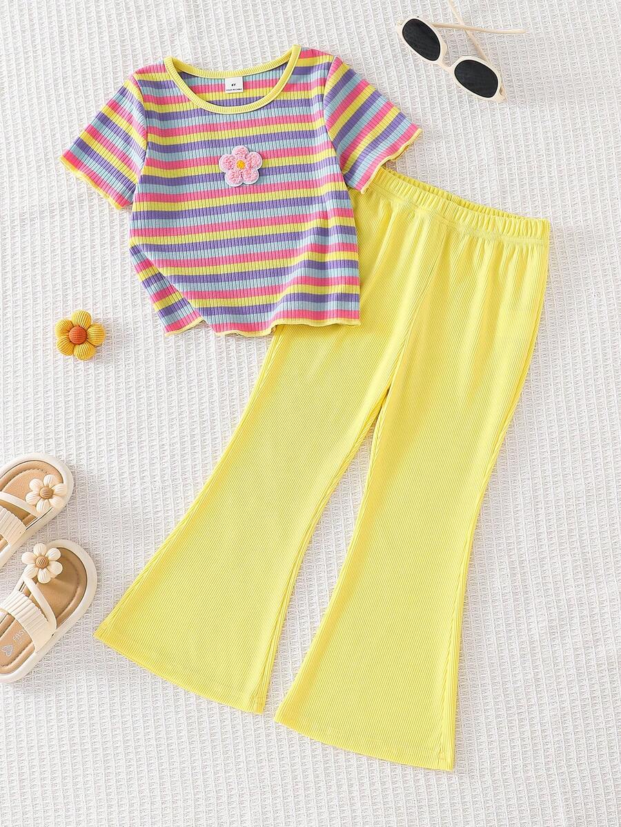 Genkimix Kids Conjunto de pantalones acampanados con rayas coloridas y bordado morado, estilo lindo de vacaciones para niña - Amarillo - Ver 1
