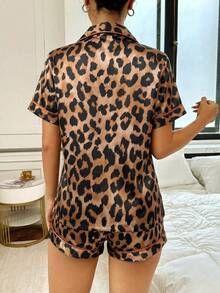 SHEIN Bộ đồ ngủ áo khoác cardigan và quần short in họa tiết da báo, viền tương phản, chất liệu giả lụa. - màu nâu - Xem 2