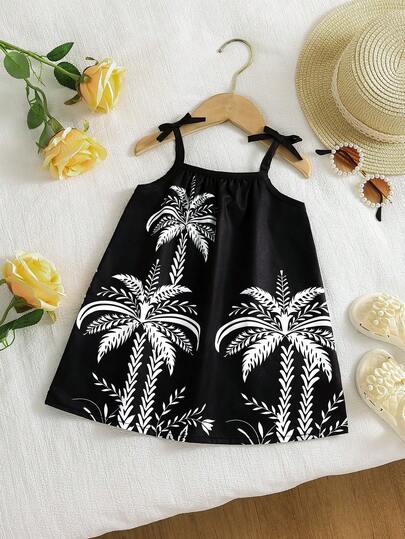 SHEIN Playful Pals 女婴碎花连体衣一件，适合0-3岁宝宝，舒适梭织面料，细肩带蝴蝶结装饰，优雅清新，适合户外活动，春夏款。