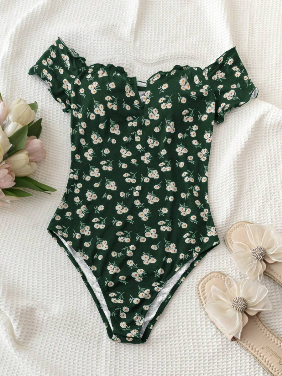 Soleia Body con olanes de hombros descubiertos y estampado floral diminuto sobre fondo negro para vacaciones femeninas - Verde Oscuro - Ver 1