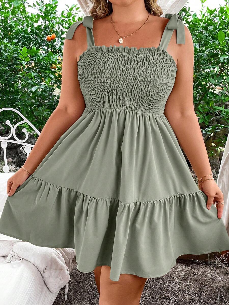 Plus Size Women Solid Color Pleated Casual Dress For Dating & Outing - Green - View 1