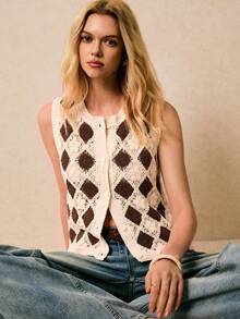 Poéselle 女士镂空菱形图案单排扣针织背心，适合度假穿着 - 彩色 - 查看 1