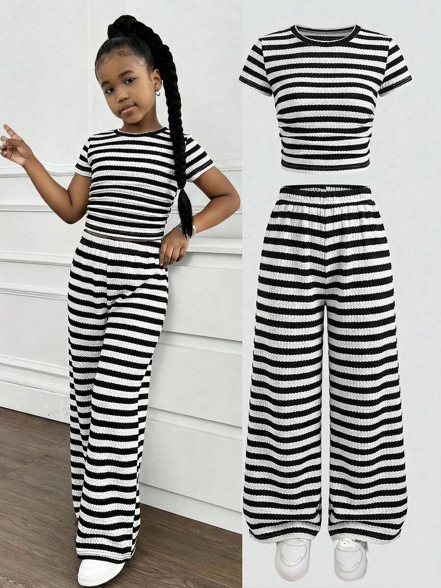 SHEIN Conjunto de 2 piezas de camiseta acanalada con estampado floral y leggings para niñas preadolescentes, moda casual versátil para uso diario - Blanco y Negro - Ver 1