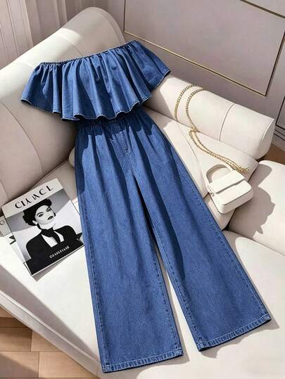 Modelyn CURVE Bộ jumpsuit denim nữ cỡ lớn, trễ vai, xếp ly, kiểu dáng thường ngày.