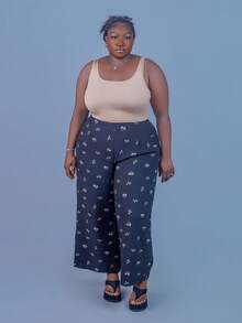 CurvyTilda Plus Size Women Spring And Summer Fashion Casual Loose Comfortable Cool Daily Basic Versatile Black Small Floral Texture Elastic Waist Pants,Women Bottom,Baggy Pants,Cute Summer,European Summer,Vacation,Airport Goth Goth, For Hourglass Body Shape - Black - View 5