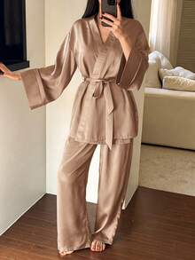 DAZY 2 piezas Conjunto de bata y pantalones de satén de primavera para mujer, conjunto de ropa de dormir minimalista y elegante - Caqui - Ver 4