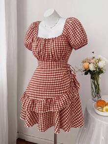 Sweetra Vestido casual elegante e doce com franzido, gola de coração, manga curta, barra irregular e peluda, laço, estampa xadrez, para mulheres Plus Size - Vinho - Visão 4