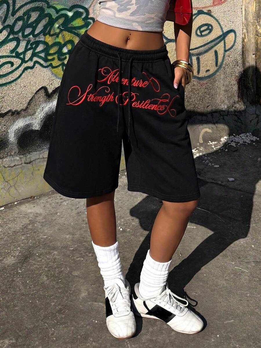 SHEIN Muchic Quần short Bermuda dáng rộng cạp thấp in chữ mới dành cho nữ mùa hè. - màu đen - Xem 1