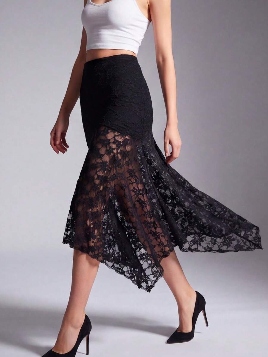Glamine Charm 女士黑色蕾丝不对称下摆半身裙，弹力修身款，适合派对和日常穿着 - 黑色 - 查看 1