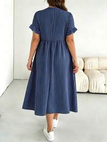 SHEIN Essnce Đầm nữ cỡ lớn kẻ sọc cổ chữ V tay ngắn kiểu dáng thường ngày - Nhiều màu - Xem 2