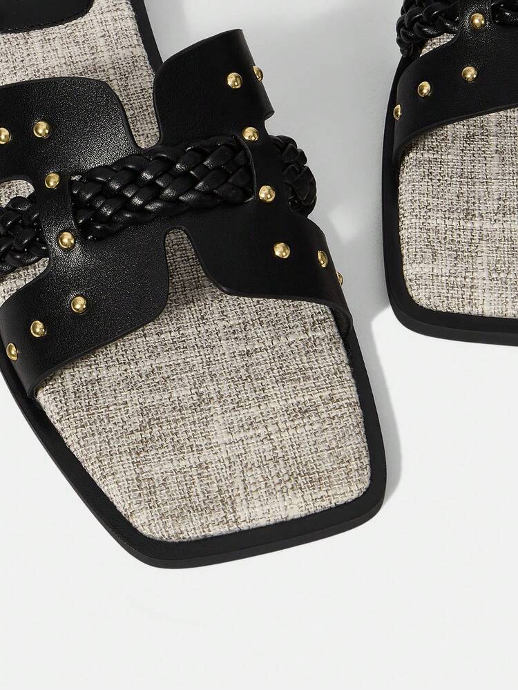 WOMEN FLAT SANDALS