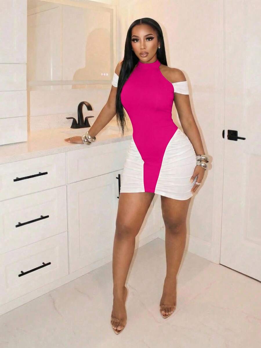 SHEIN BamGlam Đầm ngắn trễ vai xếp ly phối màu tương phản gợi cảm dành cho nữ - Màu Hồng Tươi - Xem 1