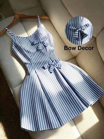 Franclia Vestido casual listrado de alta qualidade em corte evasê com decoração de laço, vestido de primavera/verão para mulheres, adequado para férias, passeios, estilo Y2K, primavera, verão, volta às aulas, casual, praia, negócios, versátil, vestido listrado azul e branco casual para mulheres