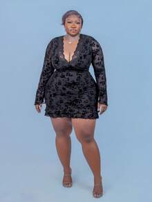 CurvyTilda 大码女式浪漫性感长袖连衣裙 - 黑色 - 查看 4