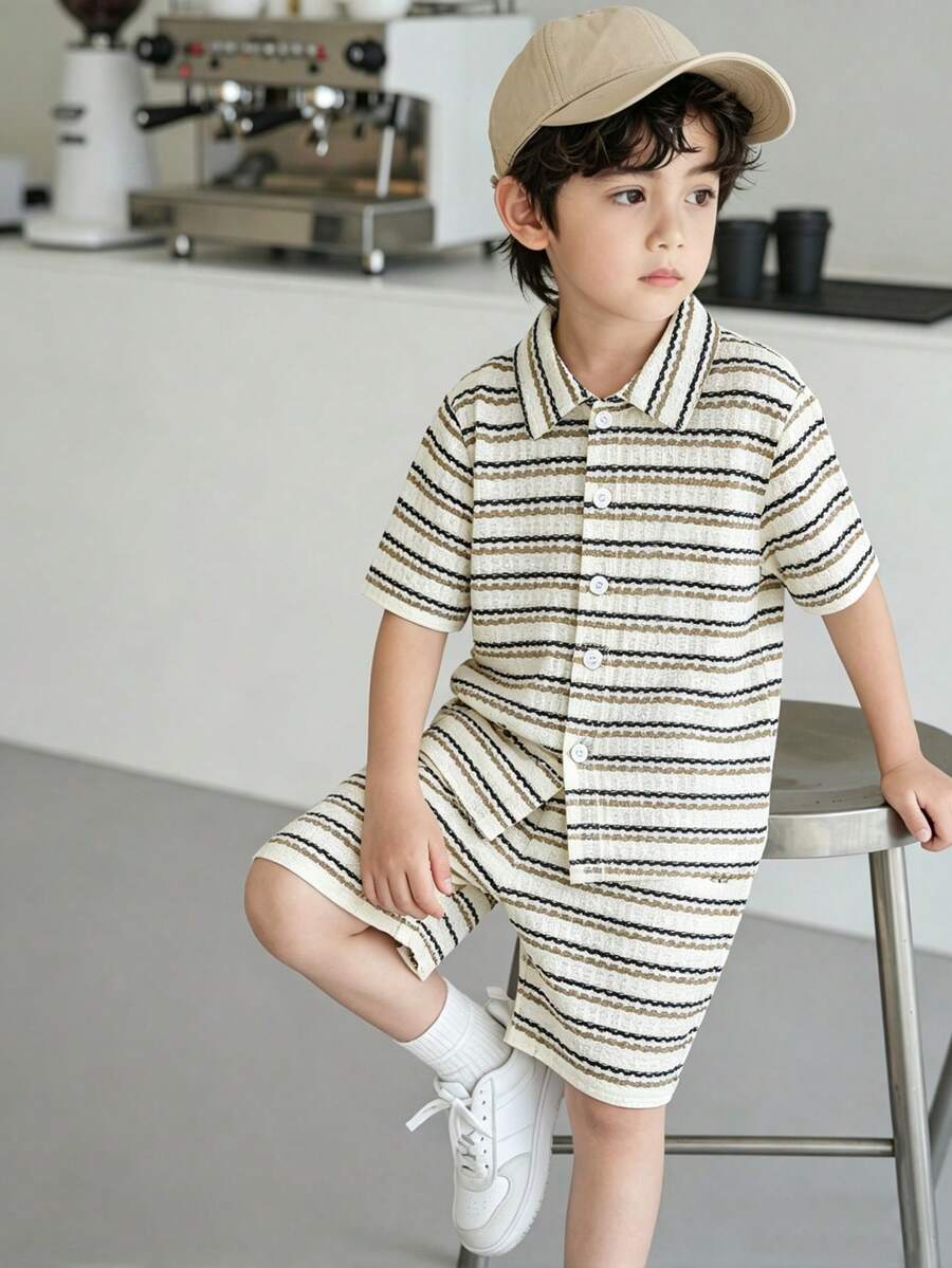 SHEIN Genkimix Kids 男童条纹针织衫短裤两件套