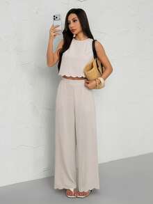 SHEIN PETITE 2 pièces Ensemble femme tout-saison décontracté, débardeur et pantalon large, ensemble beige, ensemble en lin, ensemble crème, ensemble 2 pièces, ensemble 2 pièces confortable, ensemble 2 pièces avec nœud papillon au dos, ensemble 2 pièces avec chemise débardeur à ourlet ondulé, vêtements femme automne, old money, simple, vacances d'été décontracté, resort - Kaki - Voir 5