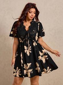 SHEIN CURVE+ Plus Size Women's Contrast Lace Front Lace-Up Floral Print Dress - Multicolor - View 9