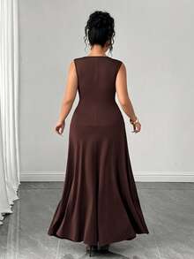 SHEIN PETITE CURVE 大码女式纯色不对称领优雅连衣裙 - 棕色 - 查看 2