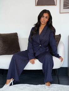 SAYEHFBABY 女士优雅条纹翻领V领长袖独特腰带扣高端西装外套，搭配直筒阔腿裤两件套，适合通勤和工作穿着，秋冬女士套装 - 藏蓝色 - 查看 4