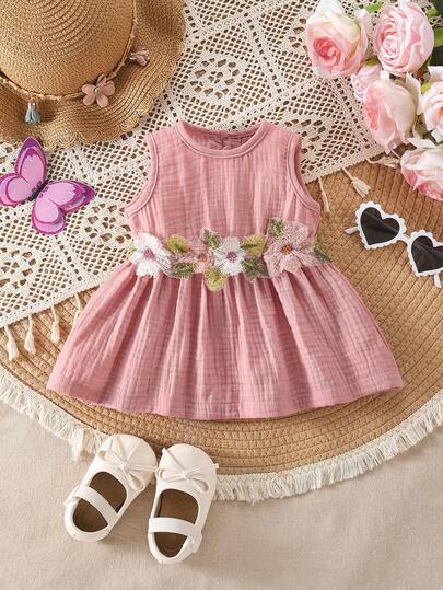 女婴圆领无袖荷叶边下摆碎花装饰夏季连衣裙