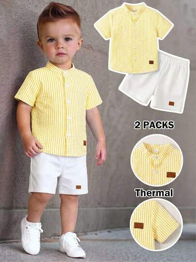 SHEIN Bộ 2 món cho bé trai, gồm áo sơ mi ngắn tay cổ bẻ kẻ sọc vàng và quần short trắng, thoải mái, đa năng, thích hợp cho trong nhà, ngoài trời, hàng ngày, thể thao, vui chơi, tiệc tùng, chụp ảnh, kỳ nghỉ, lễ hội.