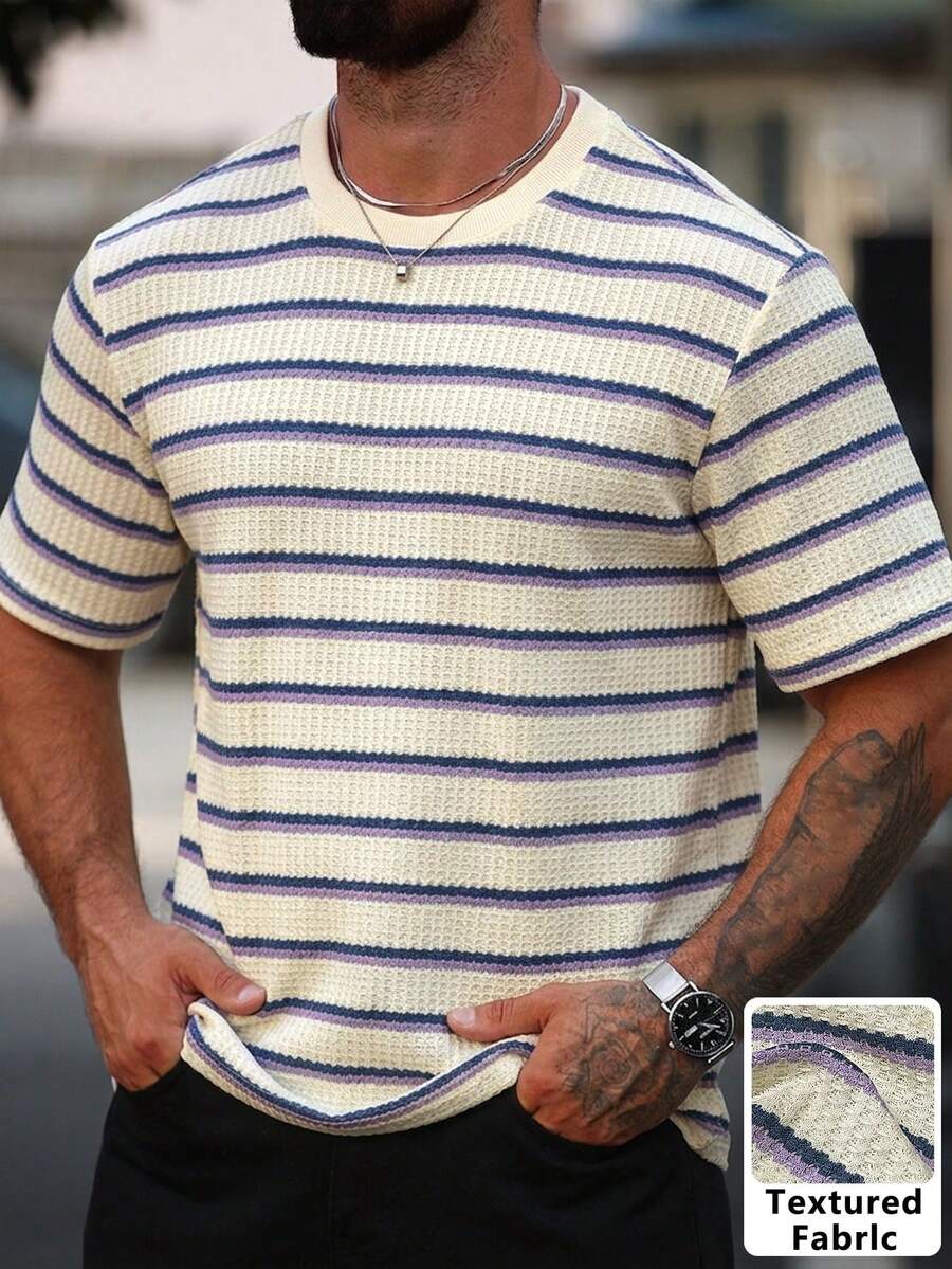 Manfinity CasualCool 男士海軍藍多色提花條紋圓領短袖T恤,夏季休閒度假極簡時尚紋理面料,送給丈夫的禮物,假日穿搭 - 彩色 - 查看 1