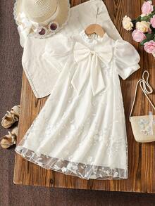 SHEIN Elladie kids 女童夏季白色宫廷风雪纺泡泡袖连衣裙+3D立体花卉网纱大蝴蝶结公主裙，高端刺绣网纱正式礼服，适合生日派对、钢琴演奏会等场合 - 白色 - 查看 4