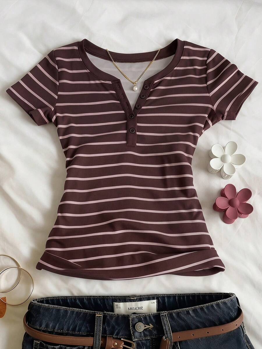 SHEIN 少女修身休闲舒适圆领半拉链棕粉条纹短袖T恤 - 棕色 - 查看 1