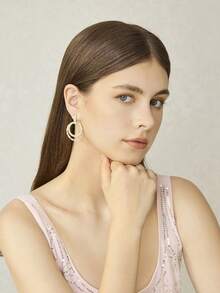 MOTF PRE18K GOLD PLATED GEOMETRIC GEMSTONE ZIRCONIUM PREMIUM SIMPLE EARRINGS - Yellow Gold - View 7