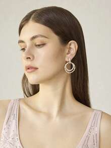 MOTF PRE18K GOLD PLATED GEOMETRIC GEMSTONE ZIRCONIUM PREMIUM SIMPLE EARRINGS - Yellow Gold - View 3