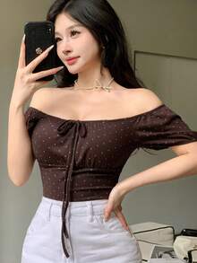 DAZY Áo thun nữ chấm bi nhún bèo thắt nơ phía trước, kiểu dáng thường ngày đa năng. - màu nâu - Xem 5