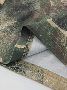 Manfinity Homme 男士撞色印花翻领 Polo 衫，适合外出和各种活动 - 軍綠色 - 查看 8