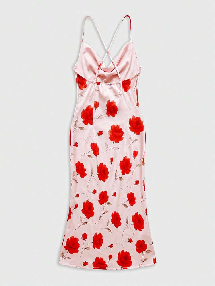 Robe mi-longue fendue à fleurs avec encolure bénitier. Robe romantique pour les vacances, les sorties et le printemps-été. Style français et parisien