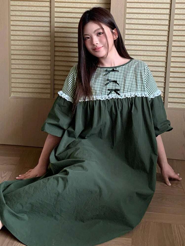 Dazy Plus Cute Bow Decor Plaid Patchwork Solid Color Loose Casual Plus Size Women Short Sleeve Nightgown, Spring/Summer