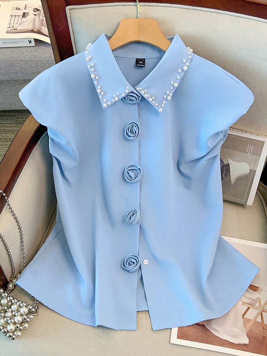 GlowEve CURVE Camisa de unicolor de talla grande con decoración de botón 3D y adorno de perlas, de manga corta - Azul - Ver 1